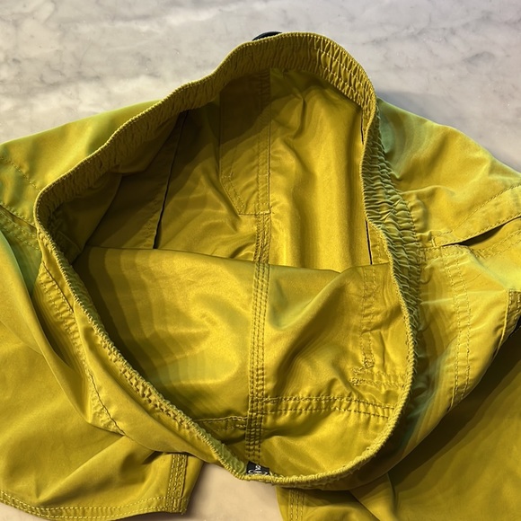 Volcom swim shorts trunks. Citrine green. Mens Medium. - Picture 8 of 10